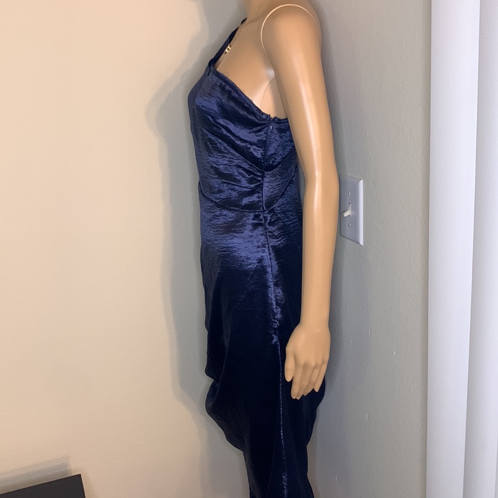 Dress - Picture 4 of 7